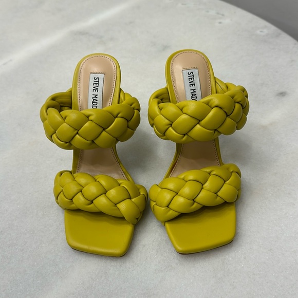 NWOT Never worn Steve Madden Kenley Herled Sandal size 6 - Picture 2 of 6